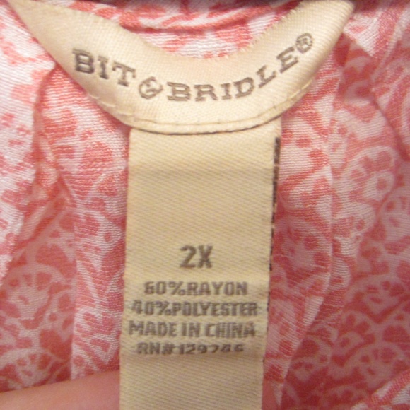 Bit & Bridle Peach/White Short Sleeve Boat Neck Women's 2X Blouse - Picture 3 of 3